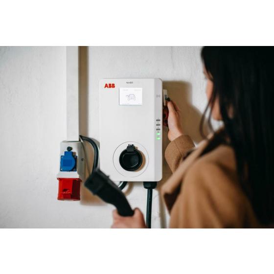 Зарядная станция ABB Terra AC W7-G5-RD-MC-0 Wallbox (6AGC085386) фото 4
